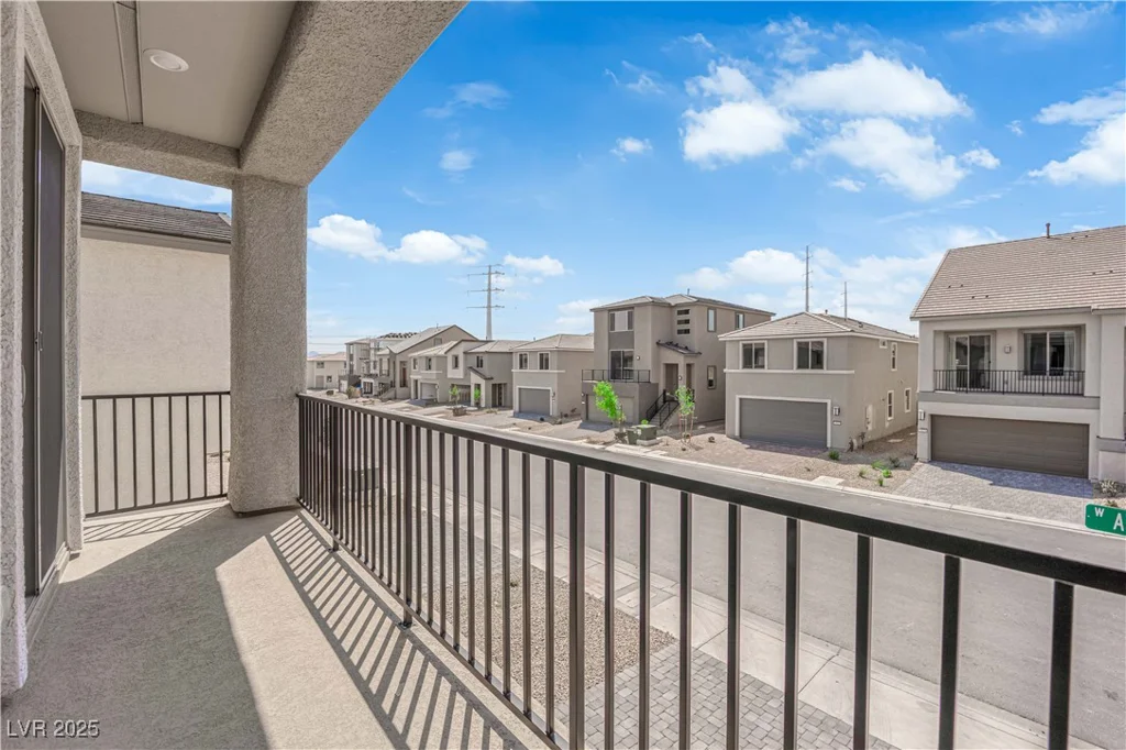5822 Aurora Gale, Las Vegas, NV 89141