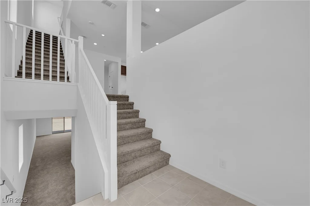 5822 Aurora Gale, Las Vegas, NV 89141
