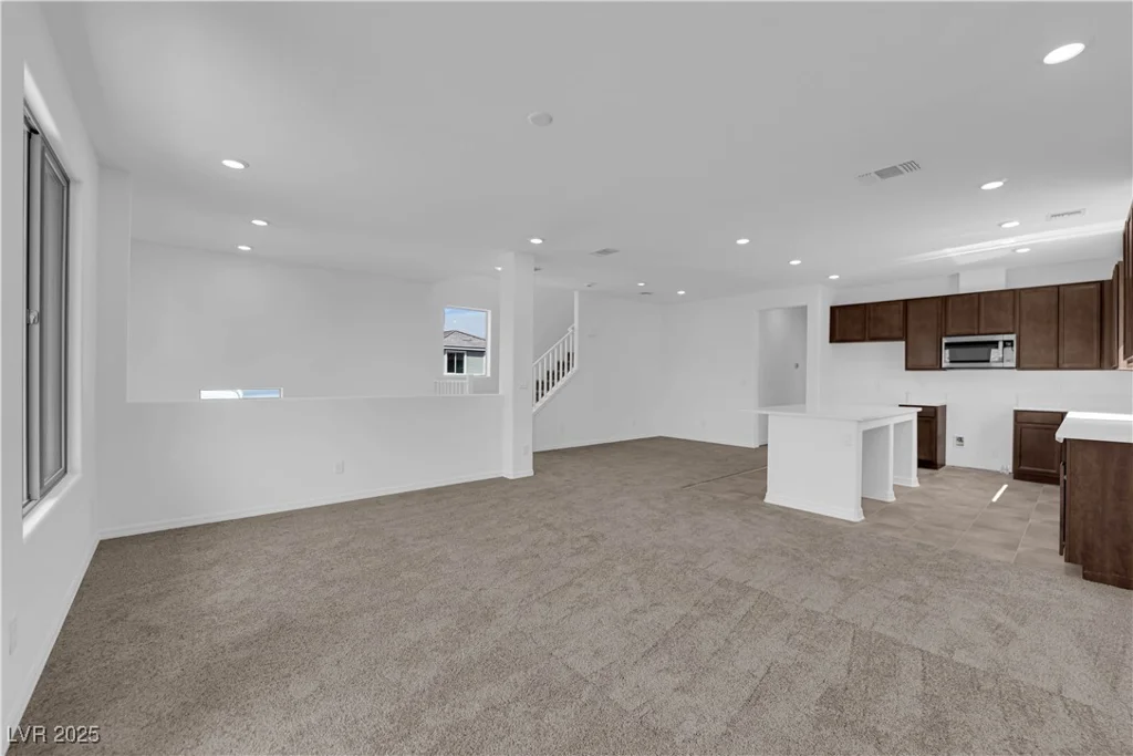 5822 Aurora Gale, Las Vegas, NV 89141