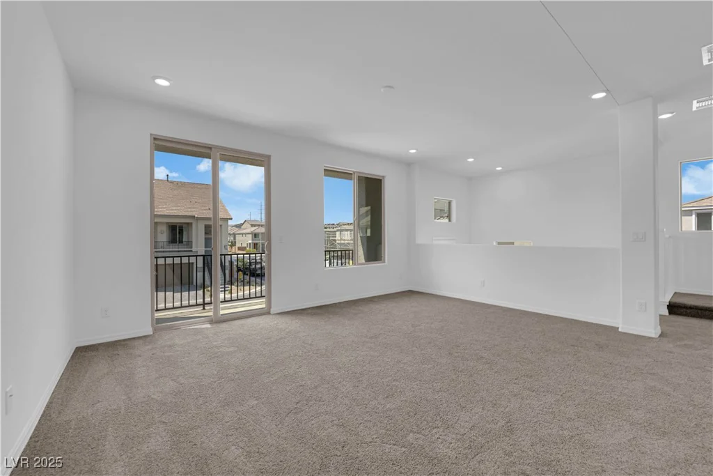5822 Aurora Gale, Las Vegas, NV 89141