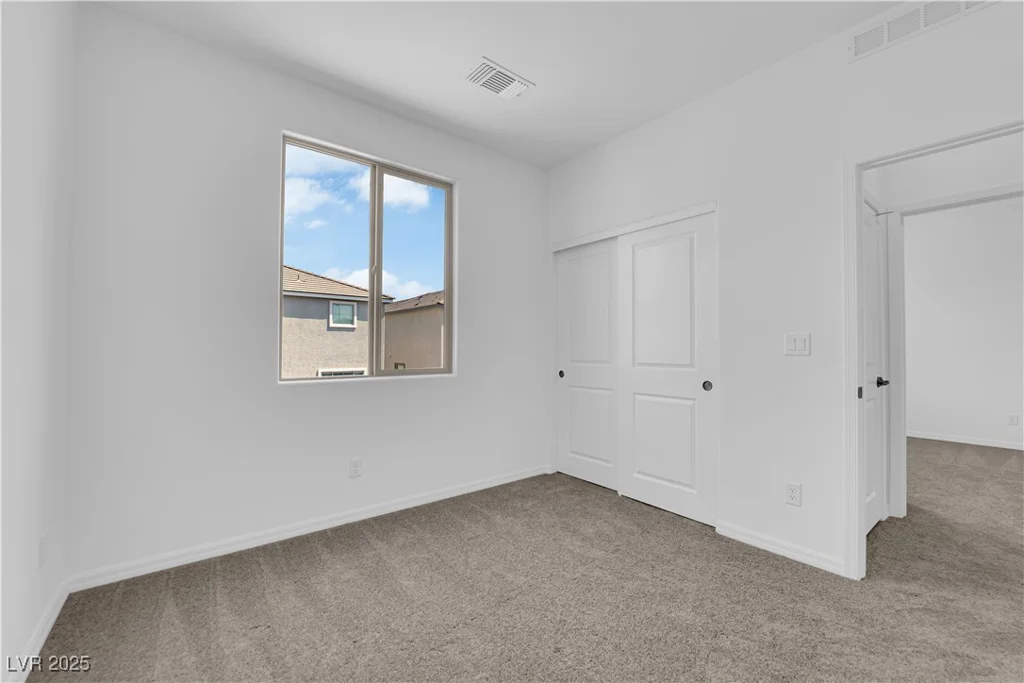 5822 Aurora Gale, Las Vegas, NV 89141