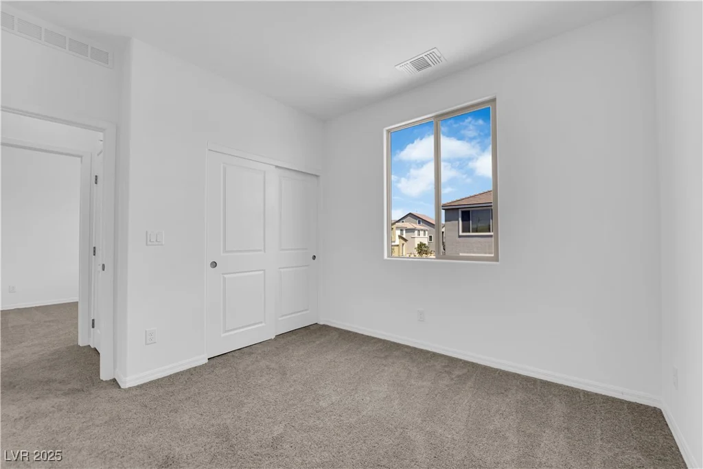 5822 Aurora Gale, Las Vegas, NV 89141