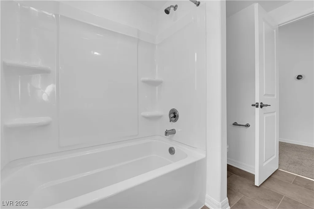 5822 Aurora Gale, Las Vegas, NV 89141