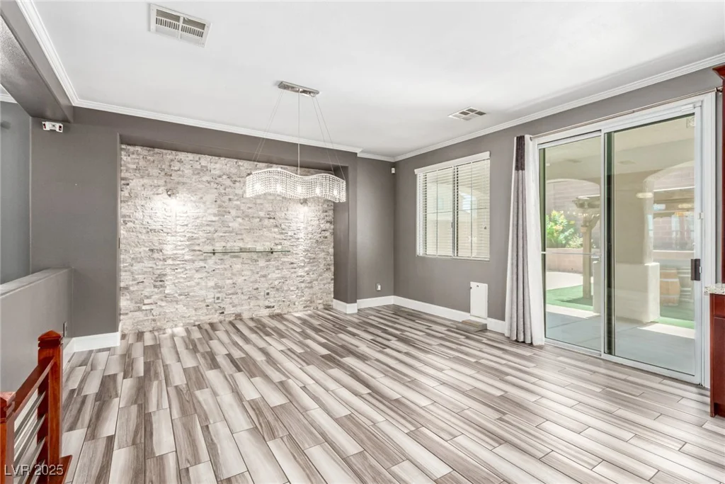 105 Staplehurst, Henderson, NV 89002