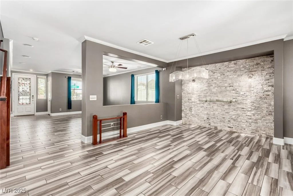 105 Staplehurst, Henderson, NV 89002