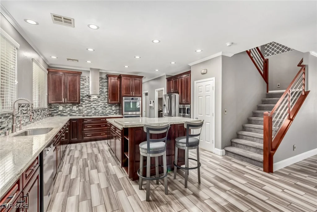 105 Staplehurst, Henderson, NV 89002