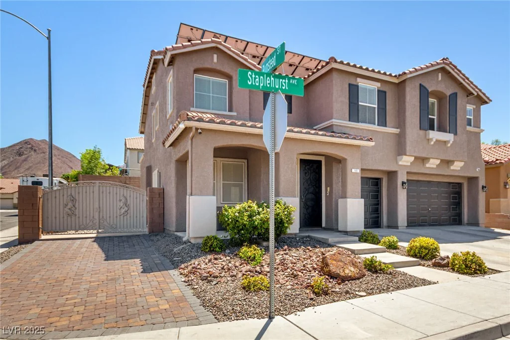 105 Staplehurst, Henderson, NV 89002