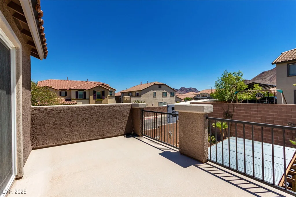 105 Staplehurst, Henderson, NV 89002