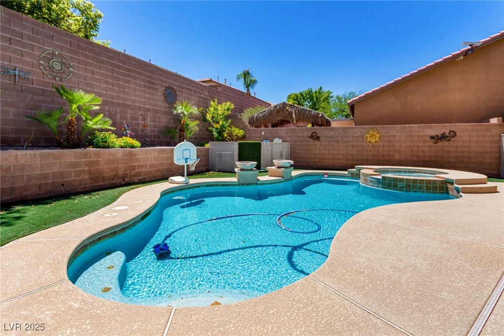 105 Staplehurst, Henderson, NV 89002