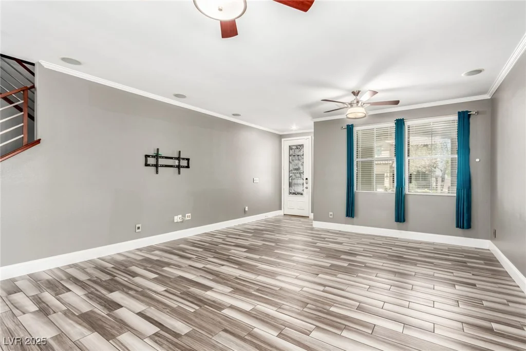 105 Staplehurst, Henderson, NV 89002