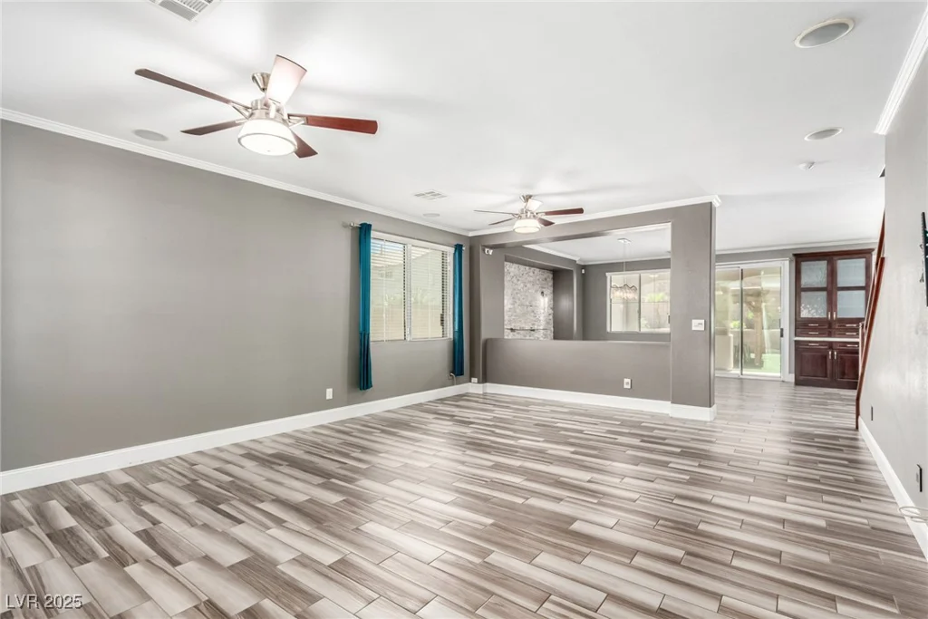 105 Staplehurst, Henderson, NV 89002