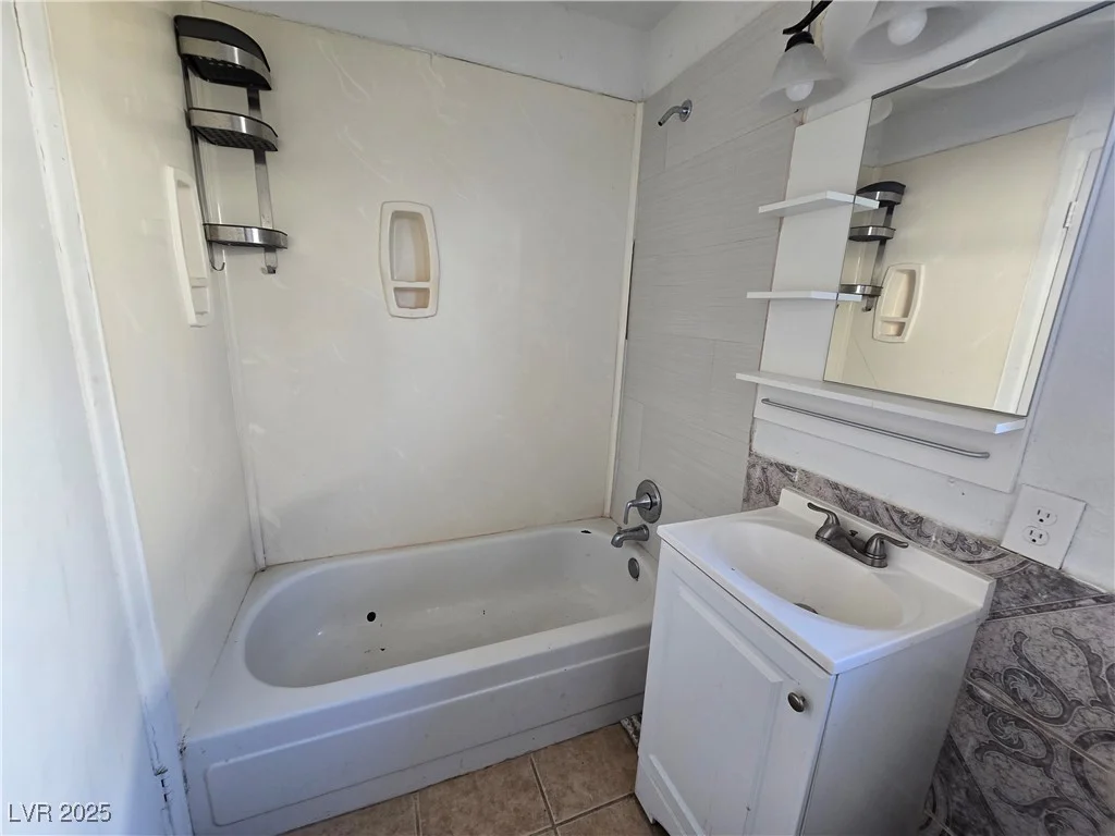 125 George, Las Vegas, NV 89106