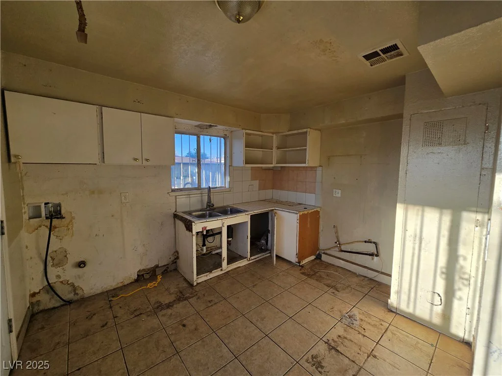 125 George, Las Vegas, NV 89106