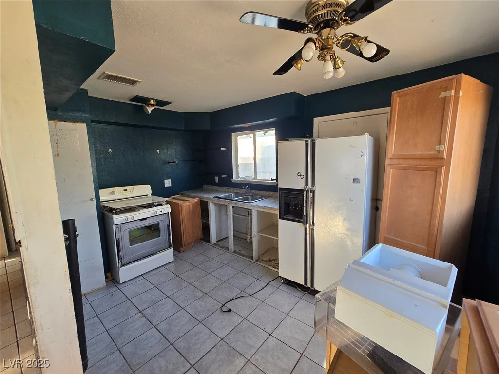 125 George, Las Vegas, NV 89106