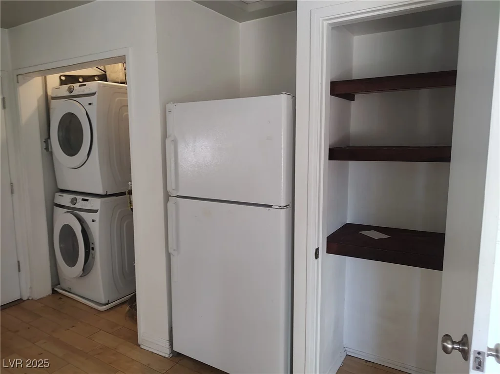 1056 Sweeney, Las Vegas, NV 89104