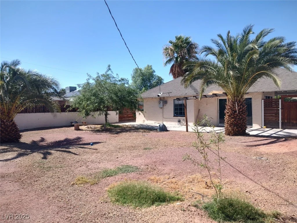 1056 Sweeney, Las Vegas, NV 89104