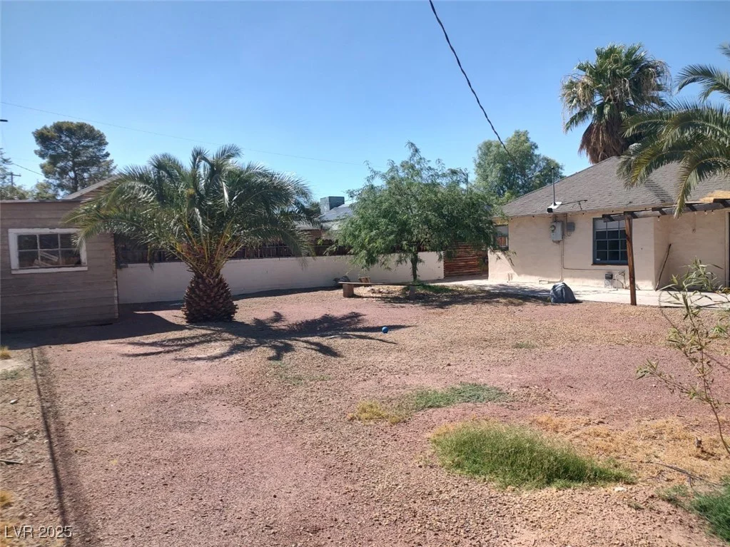1056 Sweeney, Las Vegas, NV 89104