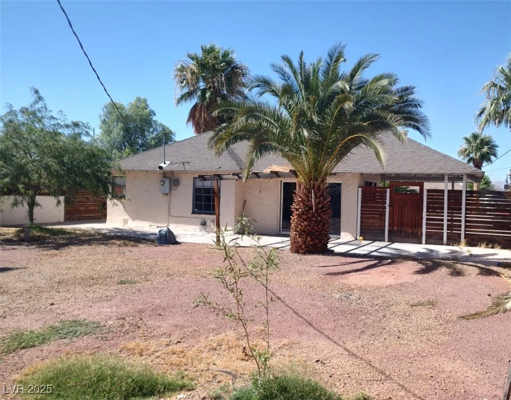 1056 Sweeney, Las Vegas, NV 89104