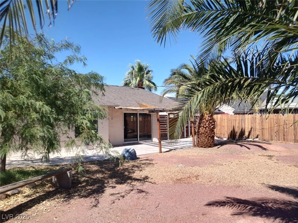 1056 Sweeney, Las Vegas, NV 89104