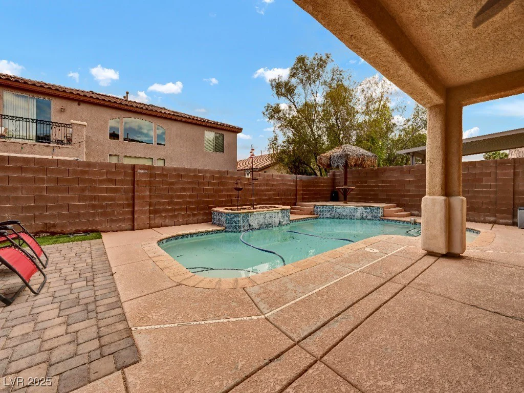 8267 Campbell Springs, Las Vegas, NV 89178