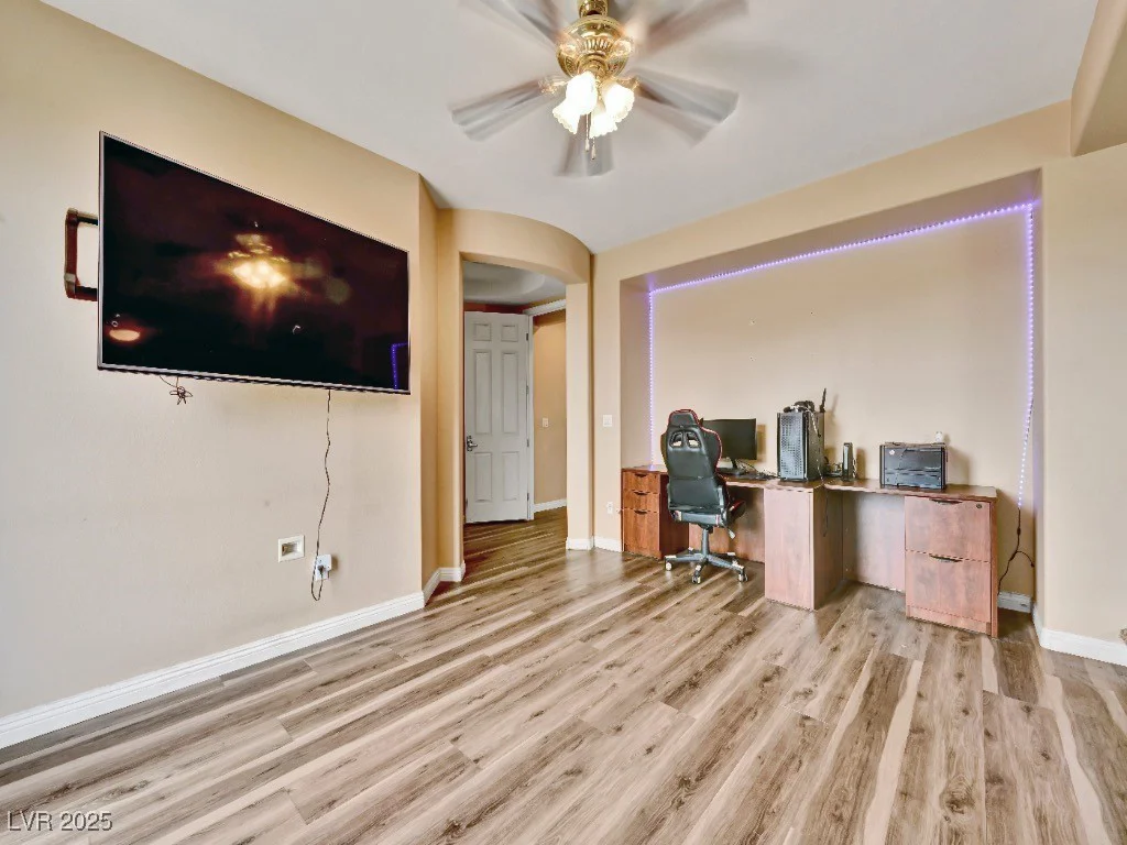 8267 Campbell Springs, Las Vegas, NV 89178