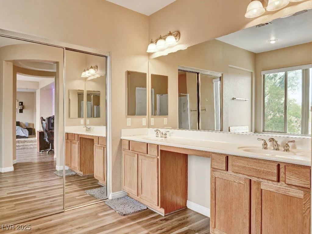 8267 Campbell Springs, Las Vegas, NV 89178