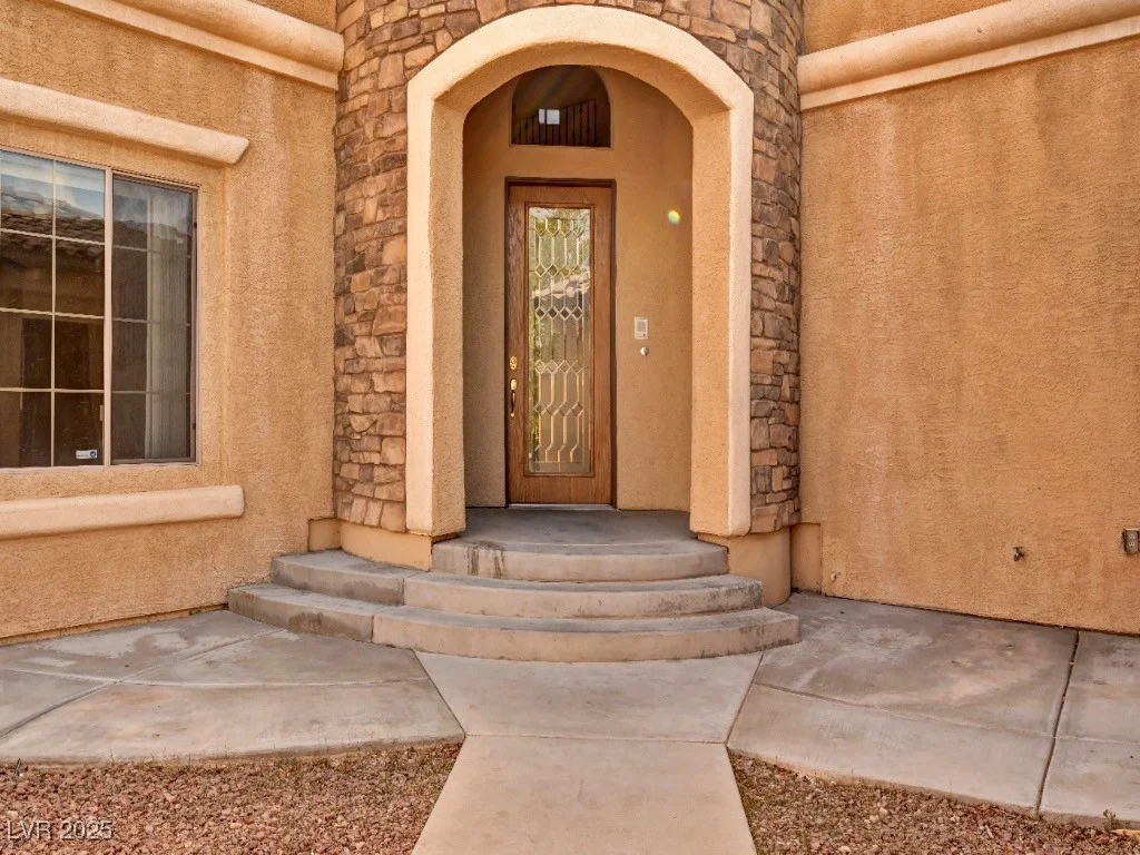 8267 Campbell Springs, Las Vegas, NV 89178