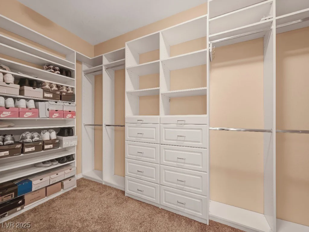 8267 Campbell Springs, Las Vegas, NV 89178