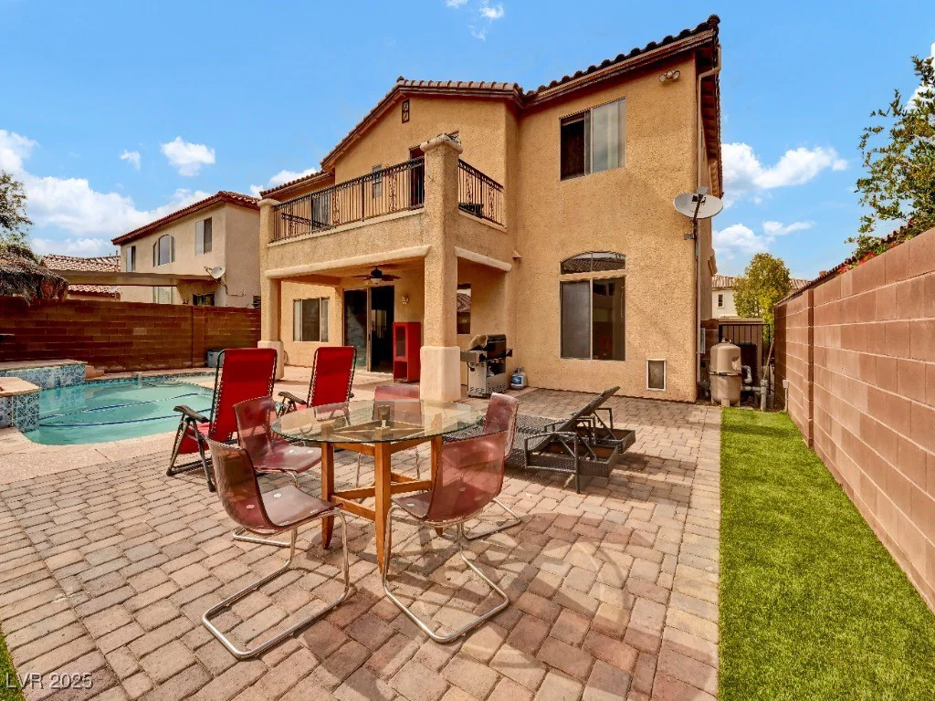8267 Campbell Springs, Las Vegas, NV 89178