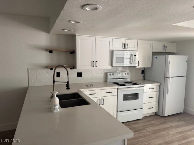 1913 Arpa, Las Vegas, NV 89108
