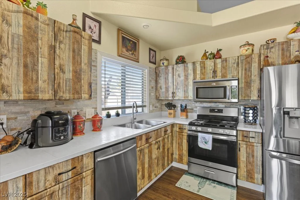 1139 Betty, Las Vegas, NV 89110