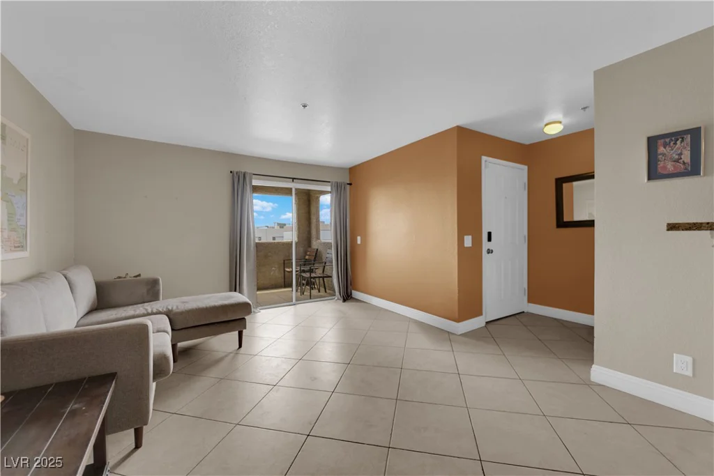 4200 Valley View, Las Vegas, NV 89103