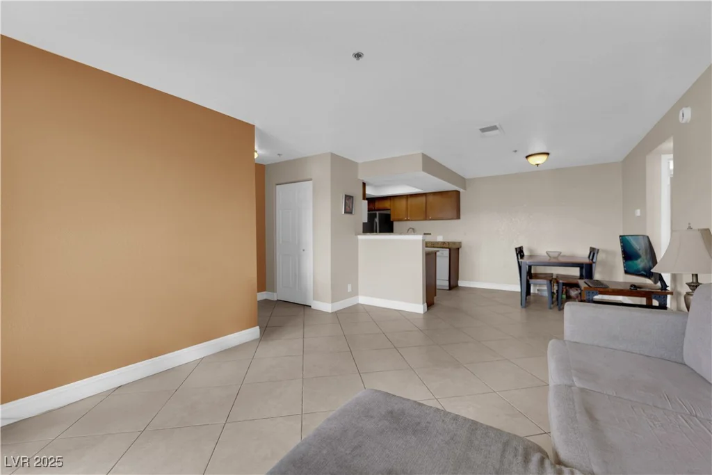 4200 Valley View, Las Vegas, NV 89103