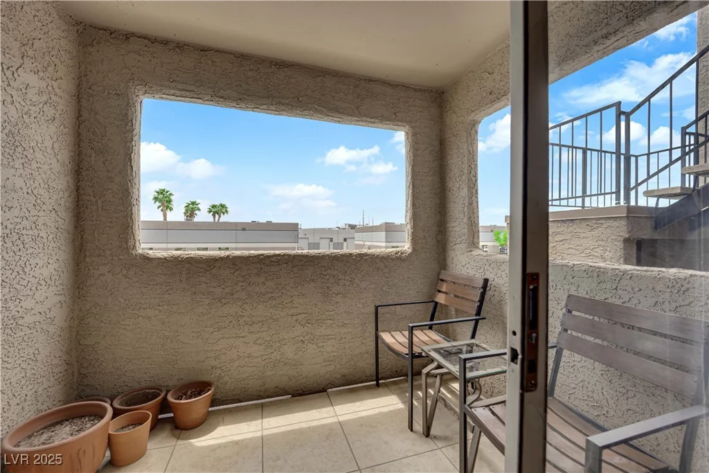 4200 Valley View, Las Vegas, NV 89103