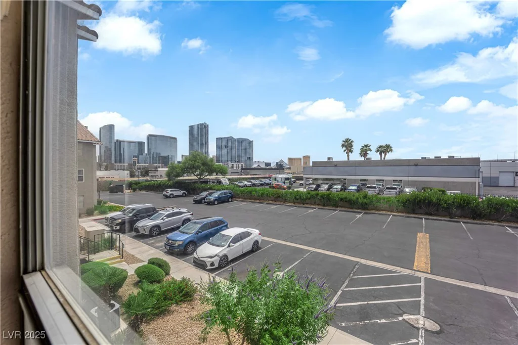 4200 Valley View, Las Vegas, NV 89103