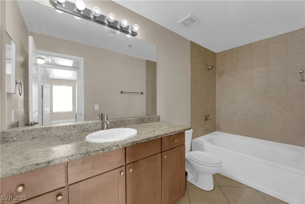 4200 Valley View, Las Vegas, NV 89103
