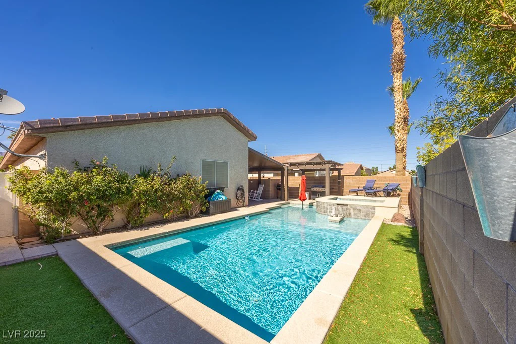 4829 River Splash, Las Vegas, NV 89131