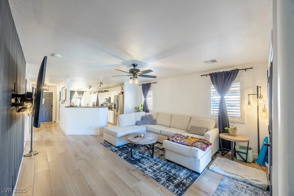 4829 River Splash, Las Vegas, NV 89131