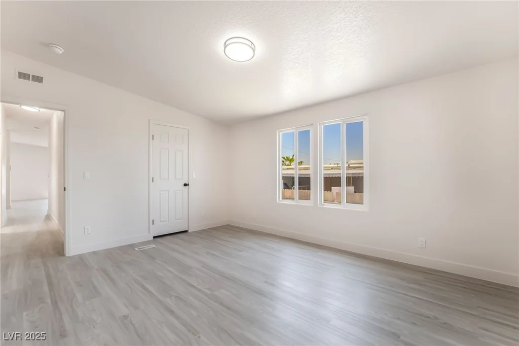 6214 Mount Rainier, Las Vegas, NV 89156