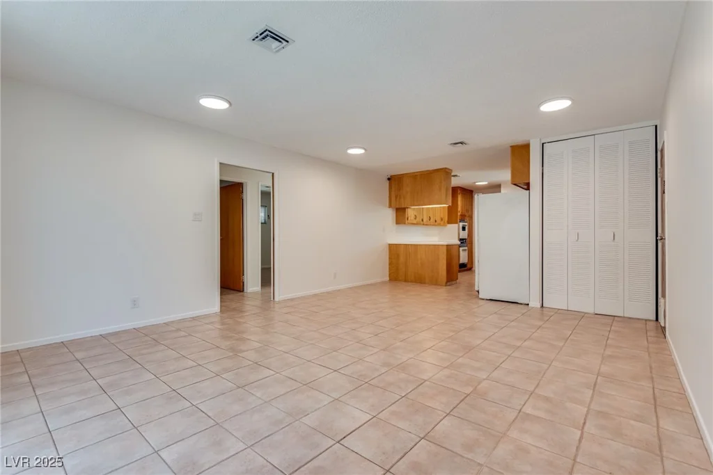 1238 Campbell, Las Vegas, NV 89102