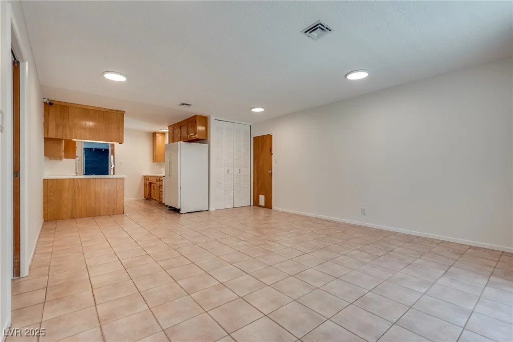 1238 Campbell, Las Vegas, NV 89102