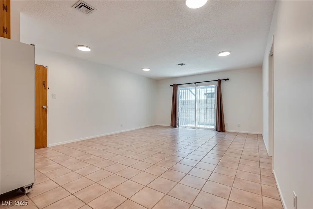 1238 Campbell, Las Vegas, NV 89102