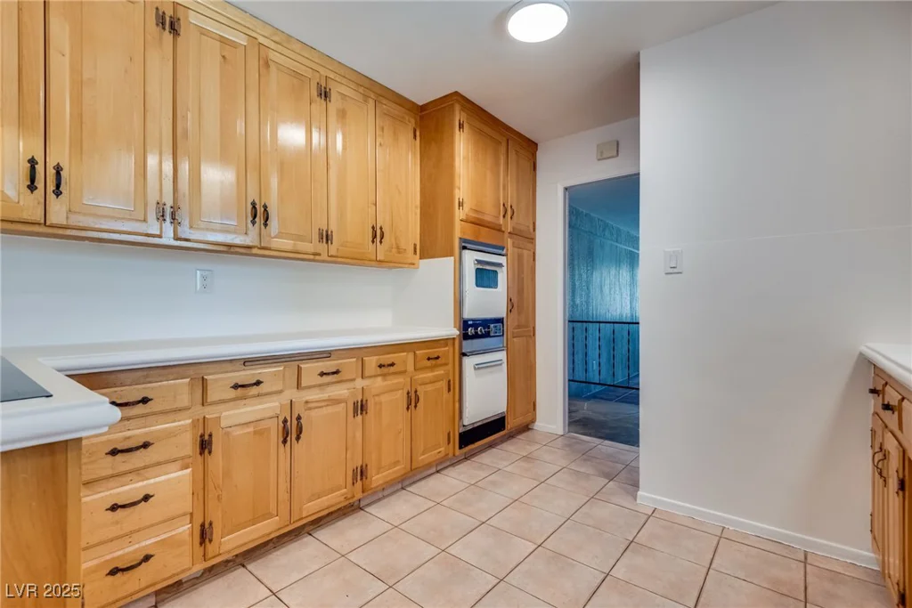 1238 Campbell, Las Vegas, NV 89102