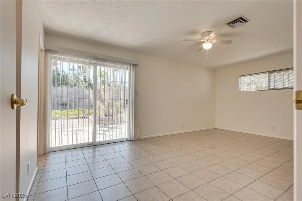 1238 Campbell, Las Vegas, NV 89102
