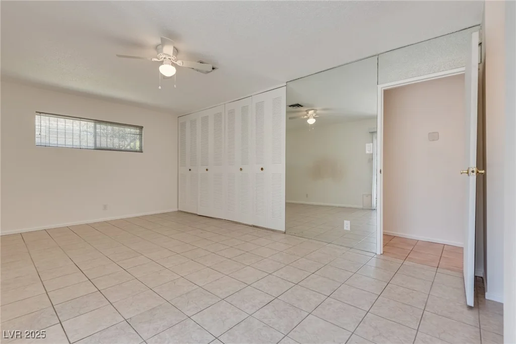 1238 Campbell, Las Vegas, NV 89102