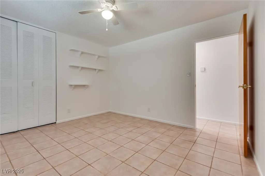 1238 Campbell, Las Vegas, NV 89102