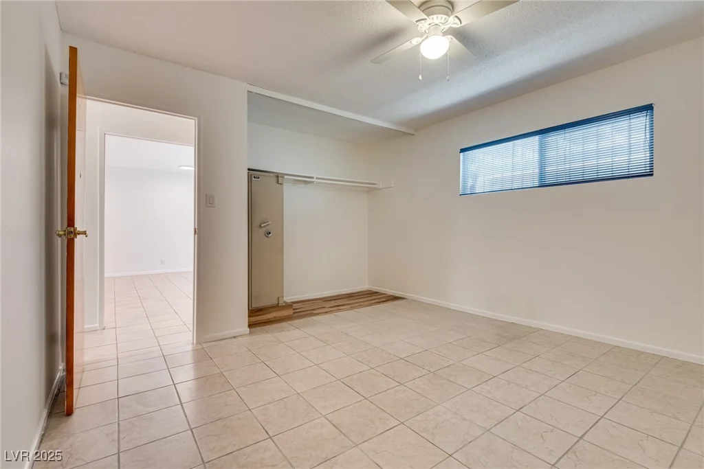 1238 Campbell, Las Vegas, NV 89102