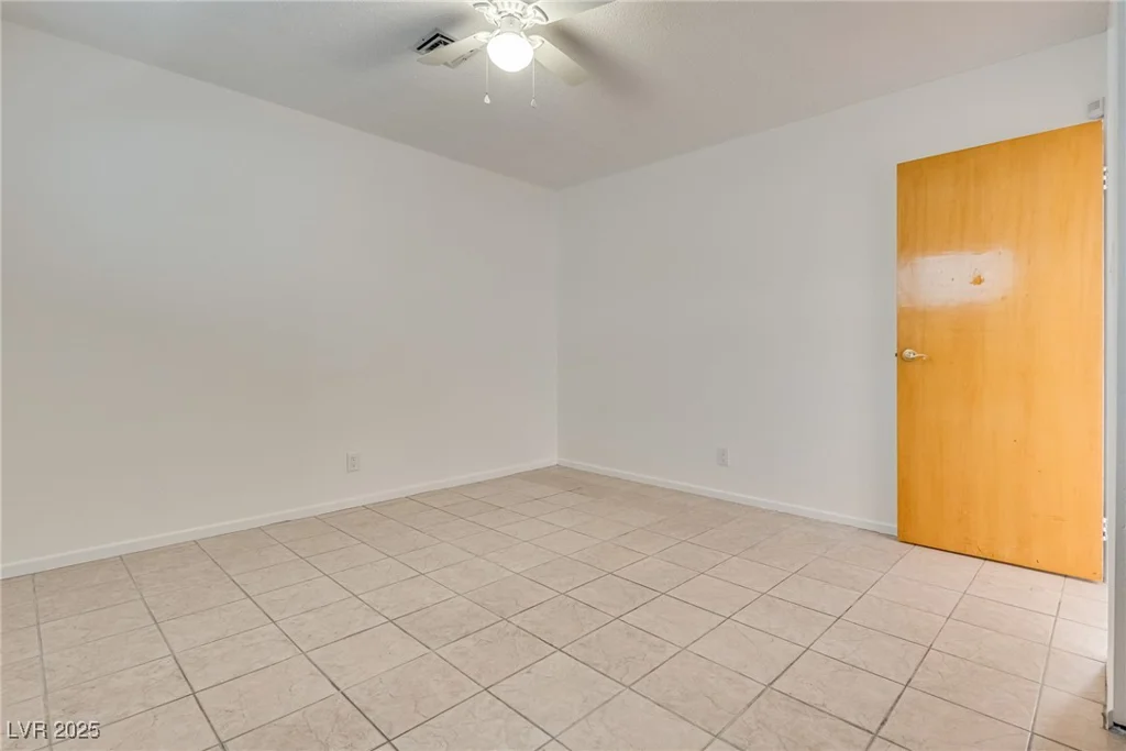 1238 Campbell, Las Vegas, NV 89102