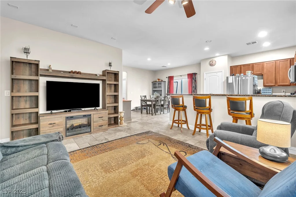 10556 Bandera Mountain, Las Vegas, NV 89166