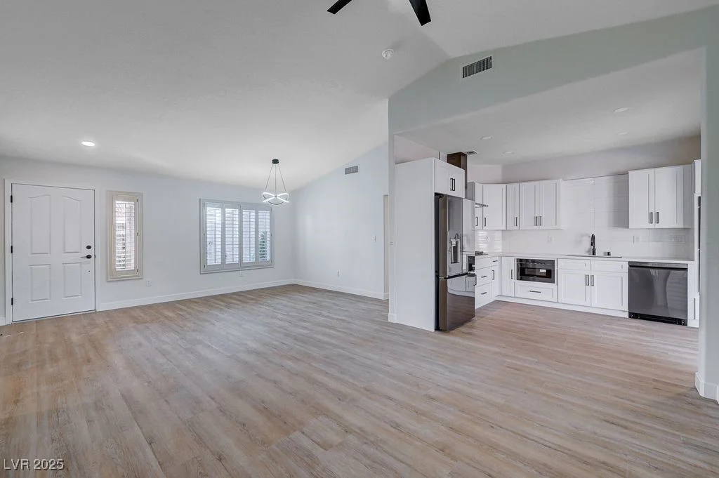 2605 High Range, Las Vegas, NV 89134
